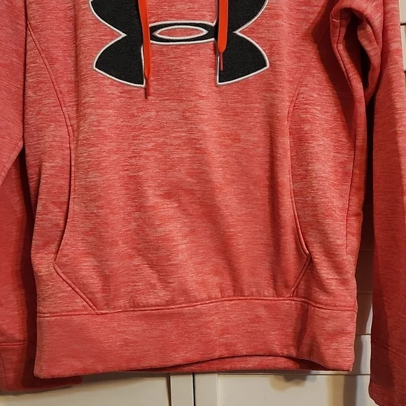 Under Armour  Pull Over Sweaters - Picture 4 of 6